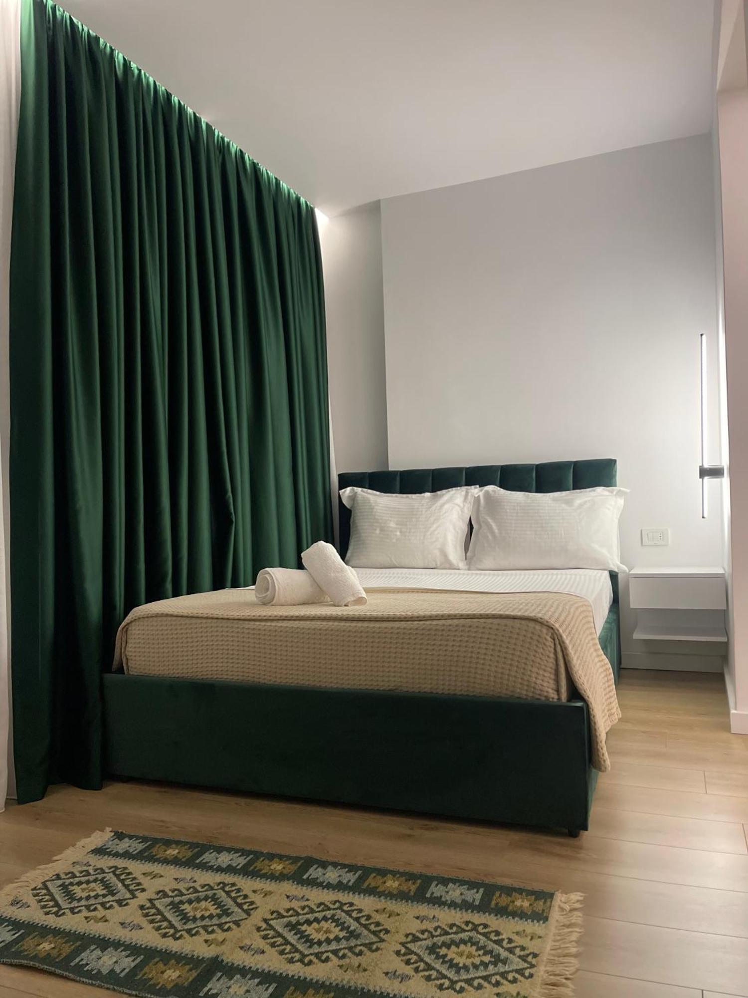 Am Luxury Apartment Tirana Exteriör bild